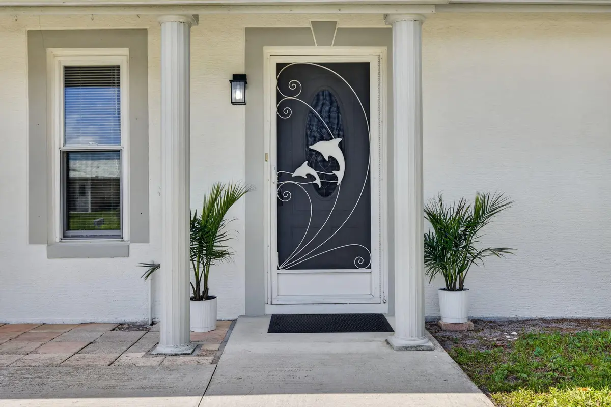 3-web-or-mls-3A5A5989 at 592 SW Banks Terrace, Port St. Lucie
