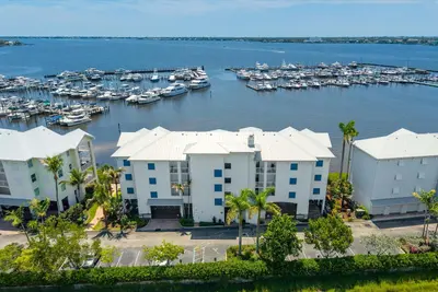 715 NW Flagler Avenue 302, Stuart – sold