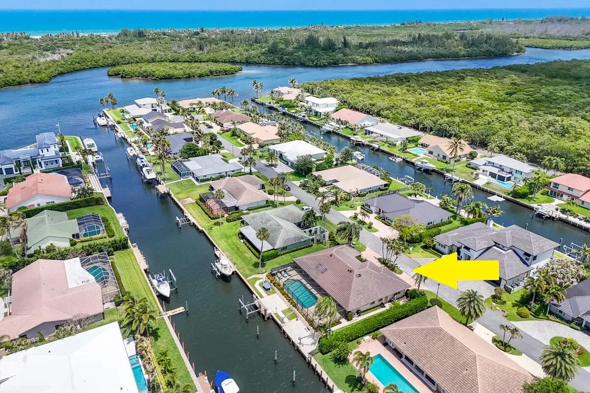 DJI_20260527141338_0062_D at 9067 SE Star Island Way, Hobe Sound