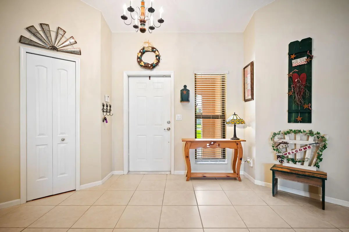 5-web-or-mls-5531-hawkes-bluff-ave at 5531 Hawkes Bluff Avenue, Davie