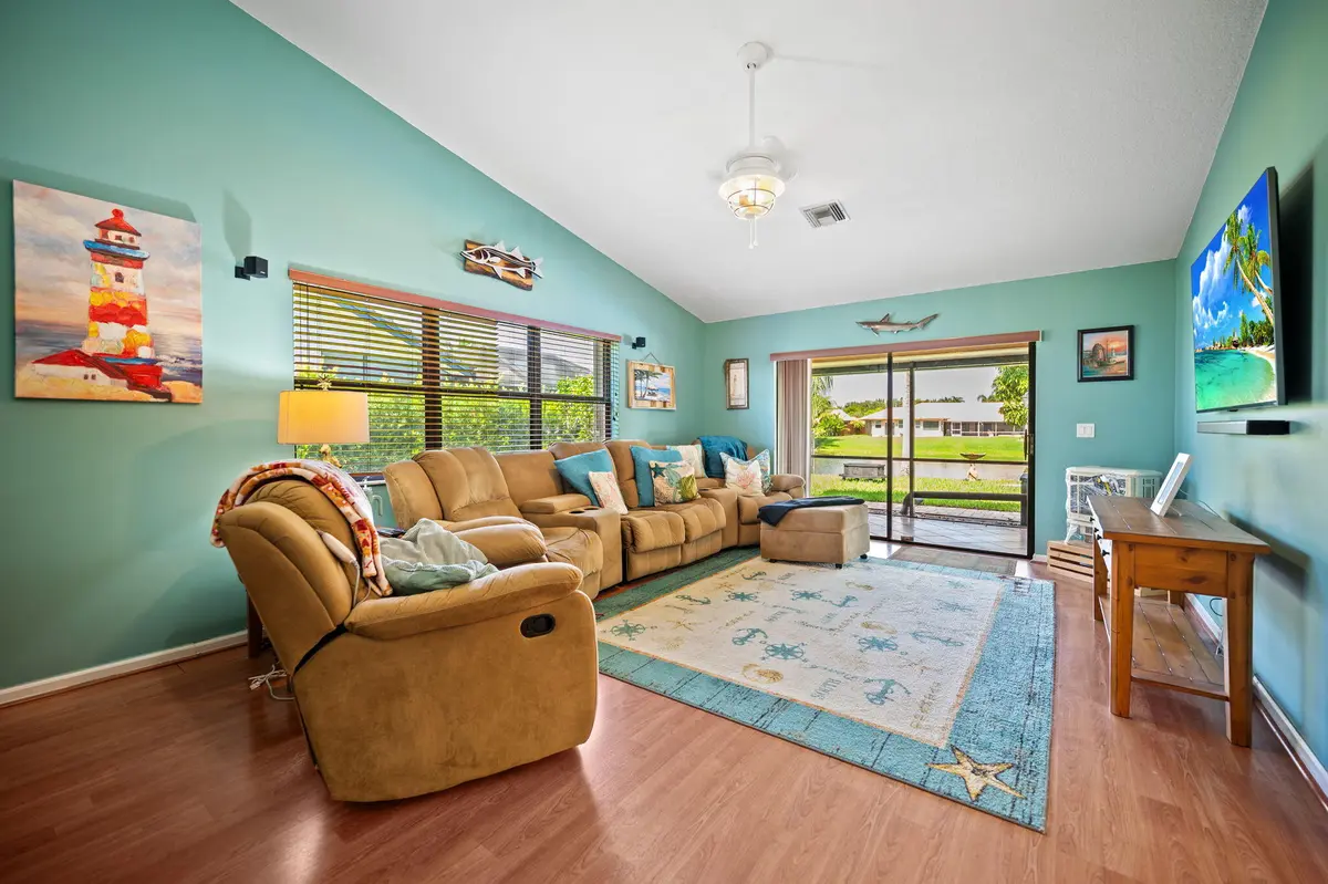 8-web-or-mls-5531-hawkes-bluff-ave at 5531 Hawkes Bluff Avenue, Davie