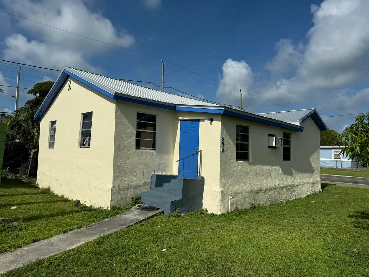 IMG_6053 at 856 SW Ave D, Belle Glade