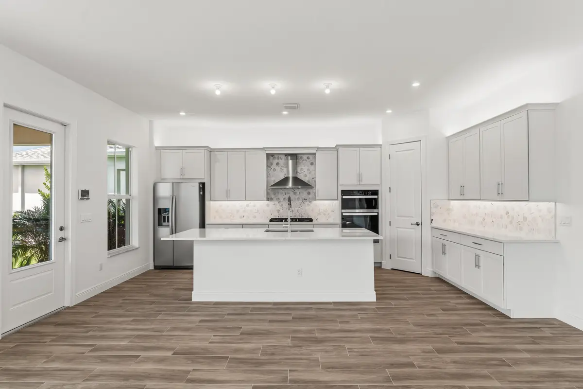 US_SEF_SEASIDE_LOT 223_KITCHEN at 910 SW Newfield Avenue, Palm City