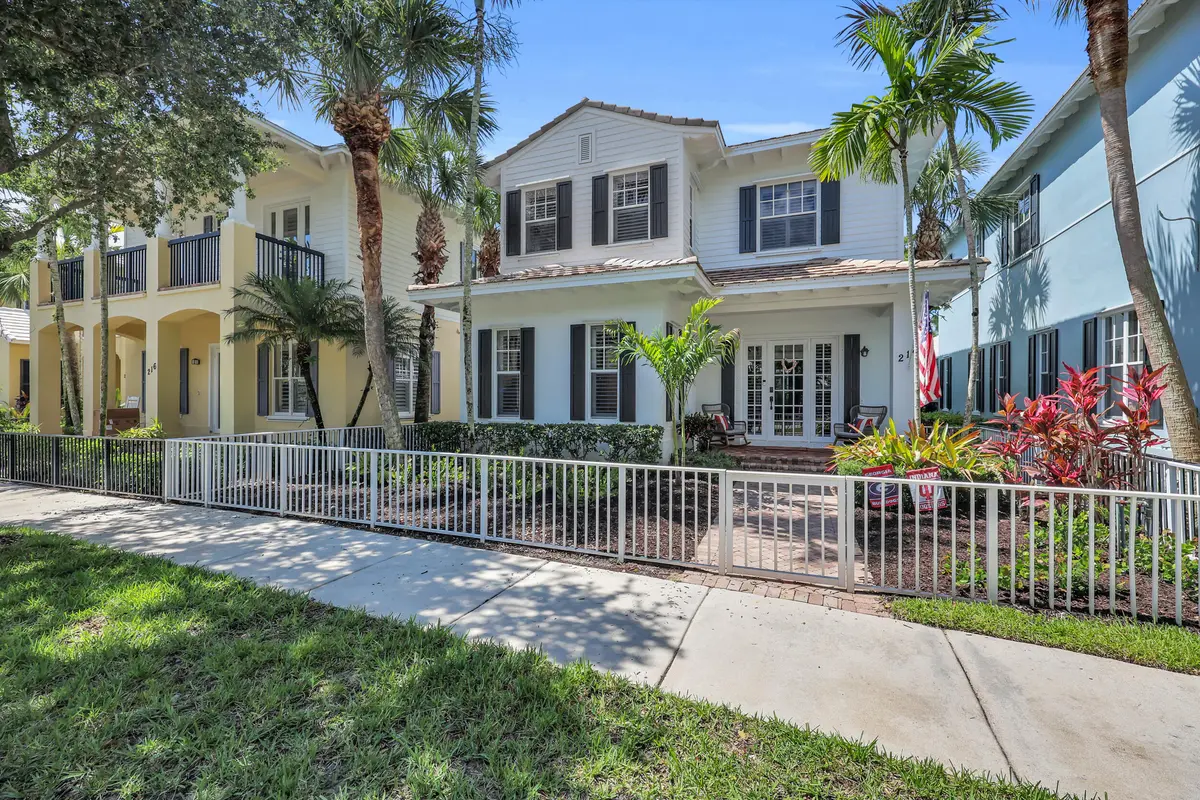 2_8p3a0242 at 212 W Bay Cedar Circle, Jupiter