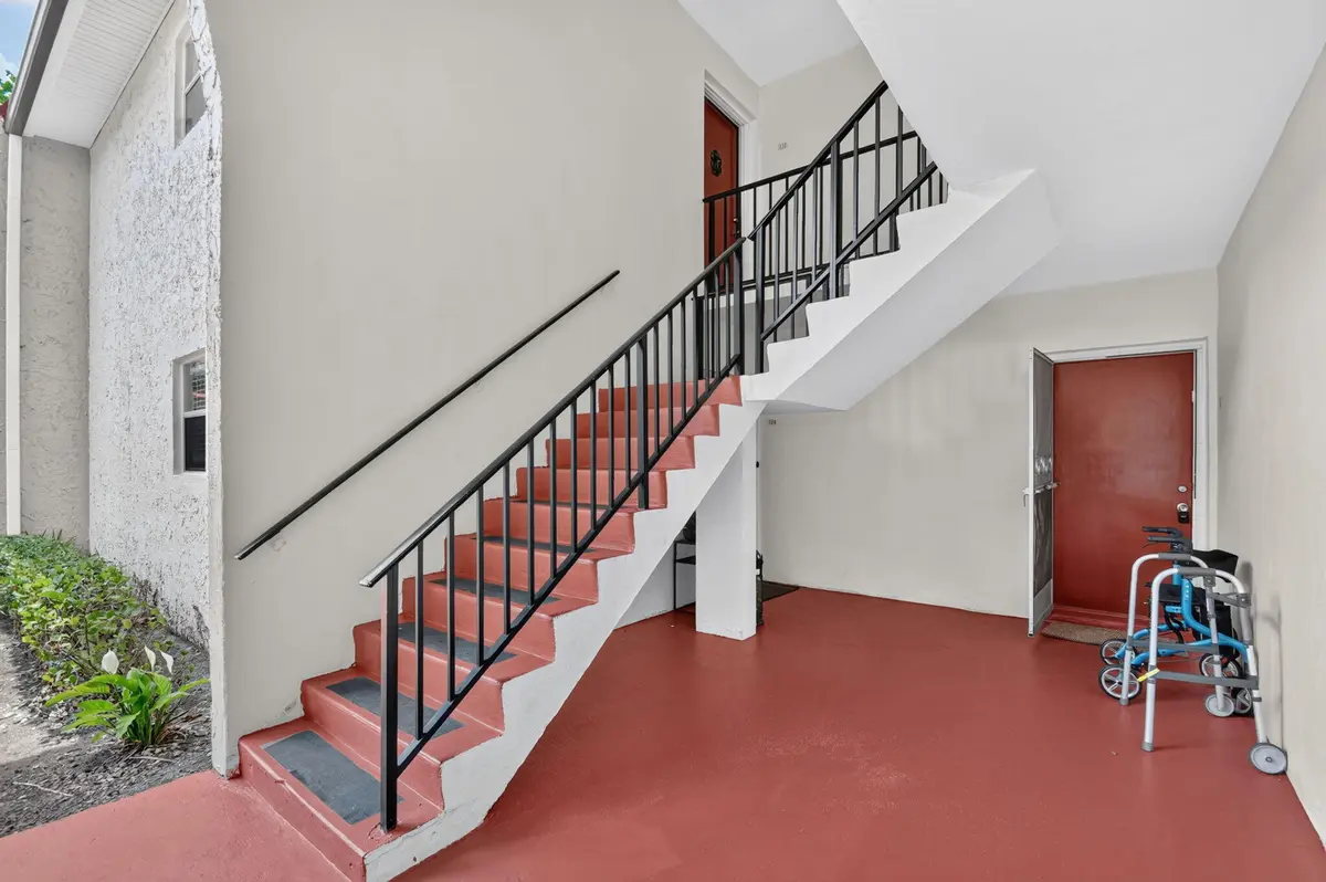Building Entrance at 124 Lake Evelyn Drive, West Palm Beach