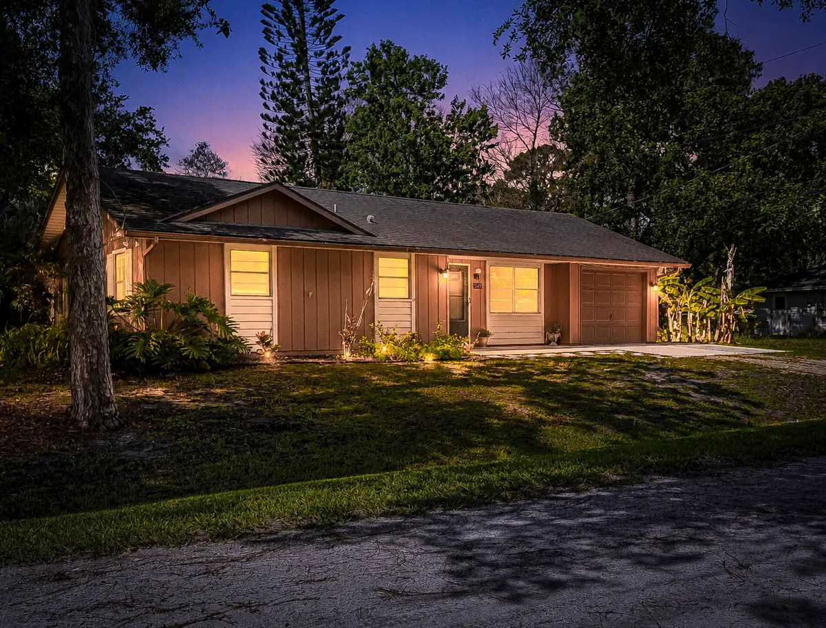 Bonus at 8745 24th Street, Vero Beach