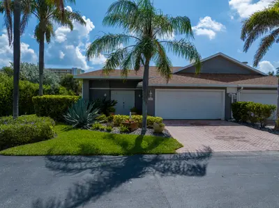 3268 Lakeshore Drive, Hutchinson Island – sold