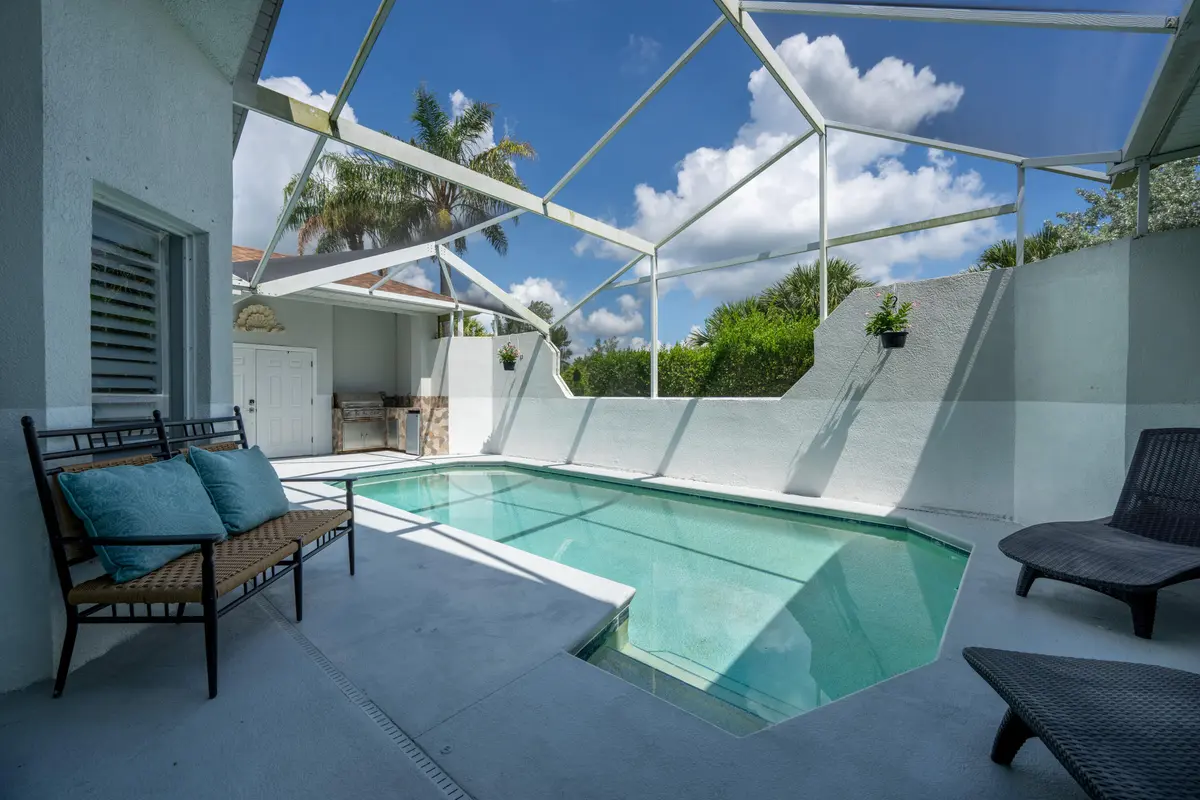 DSC09233-HDR at 3268 Lakeshore Drive, Hutchinson Island