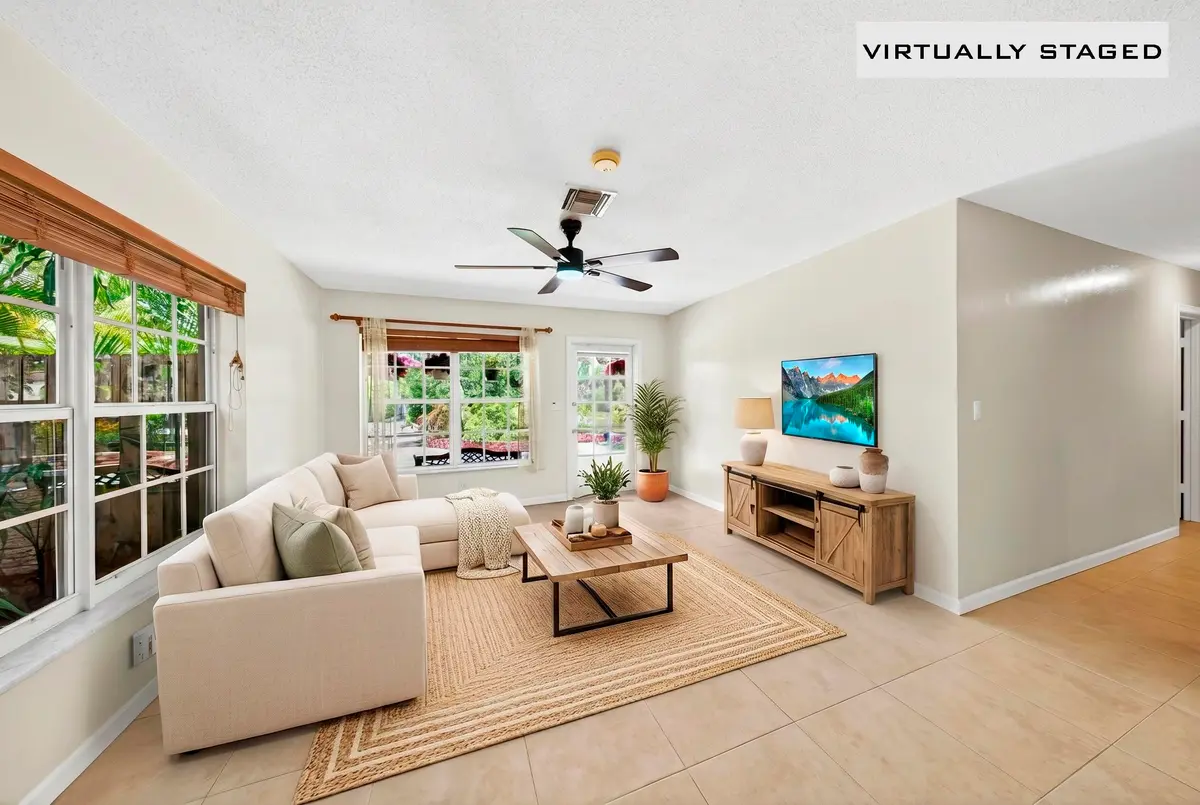 entrance living staged at 1540 NE 40th Street, Oakland Park