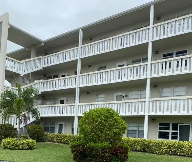 Front BLDG at 296 Grantham F F, Deerfield Beach