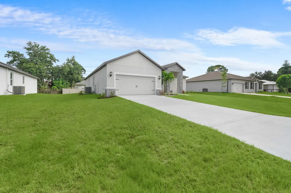 Greenfield_L_00-33 at 7876 104th Avenue, Vero Beach