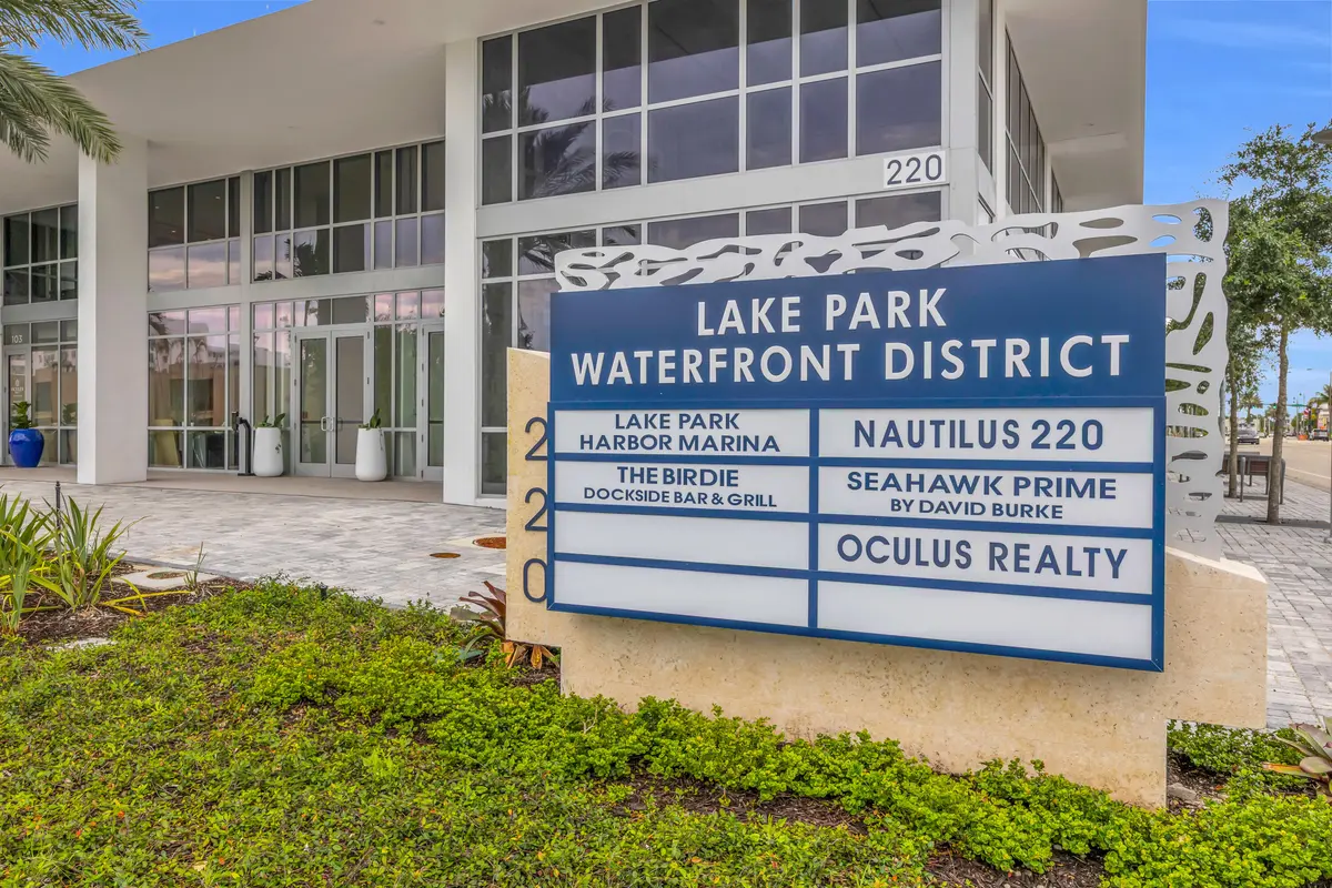 Nautilus 220 at 220 Lake Shore Drive, Lake Park