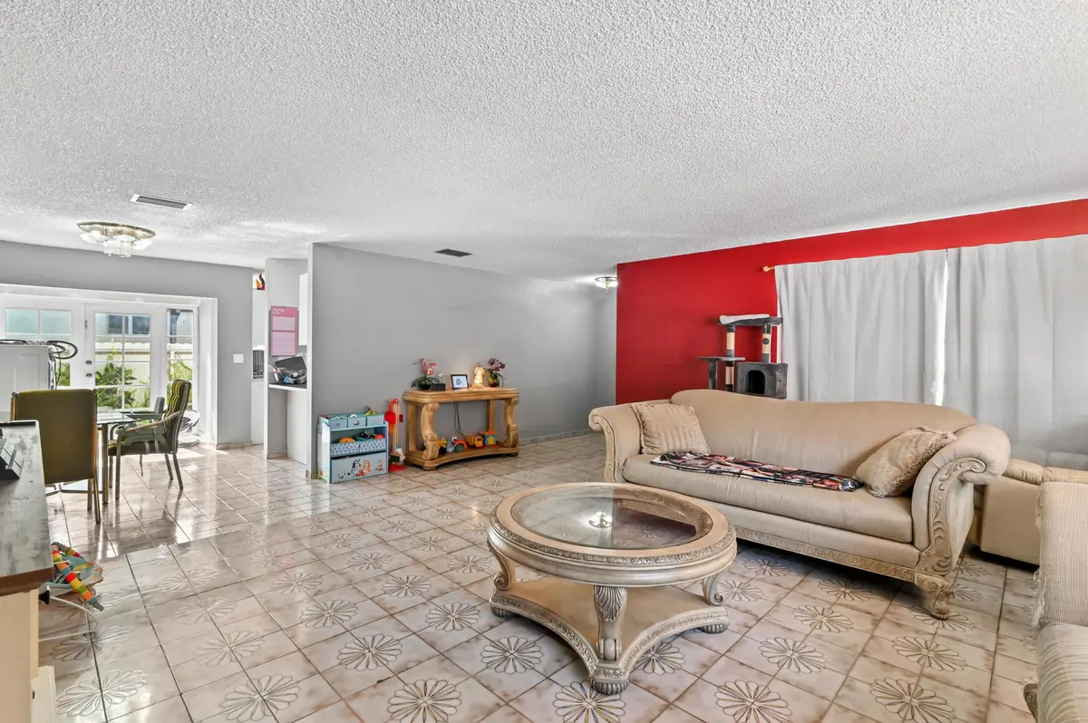 10 Living room 04 at 7337 SW 21st Street, Miami