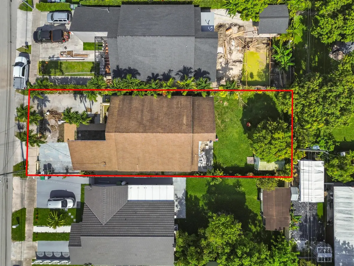 36 drone 10-line at 7337 SW 21st Street, Miami