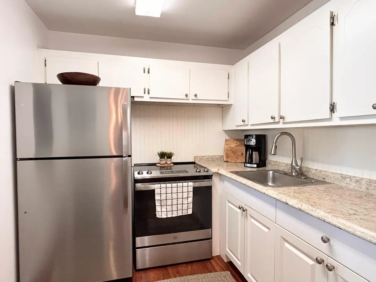 KITCHEN at 320 Horizons W 103, Boynton Beach