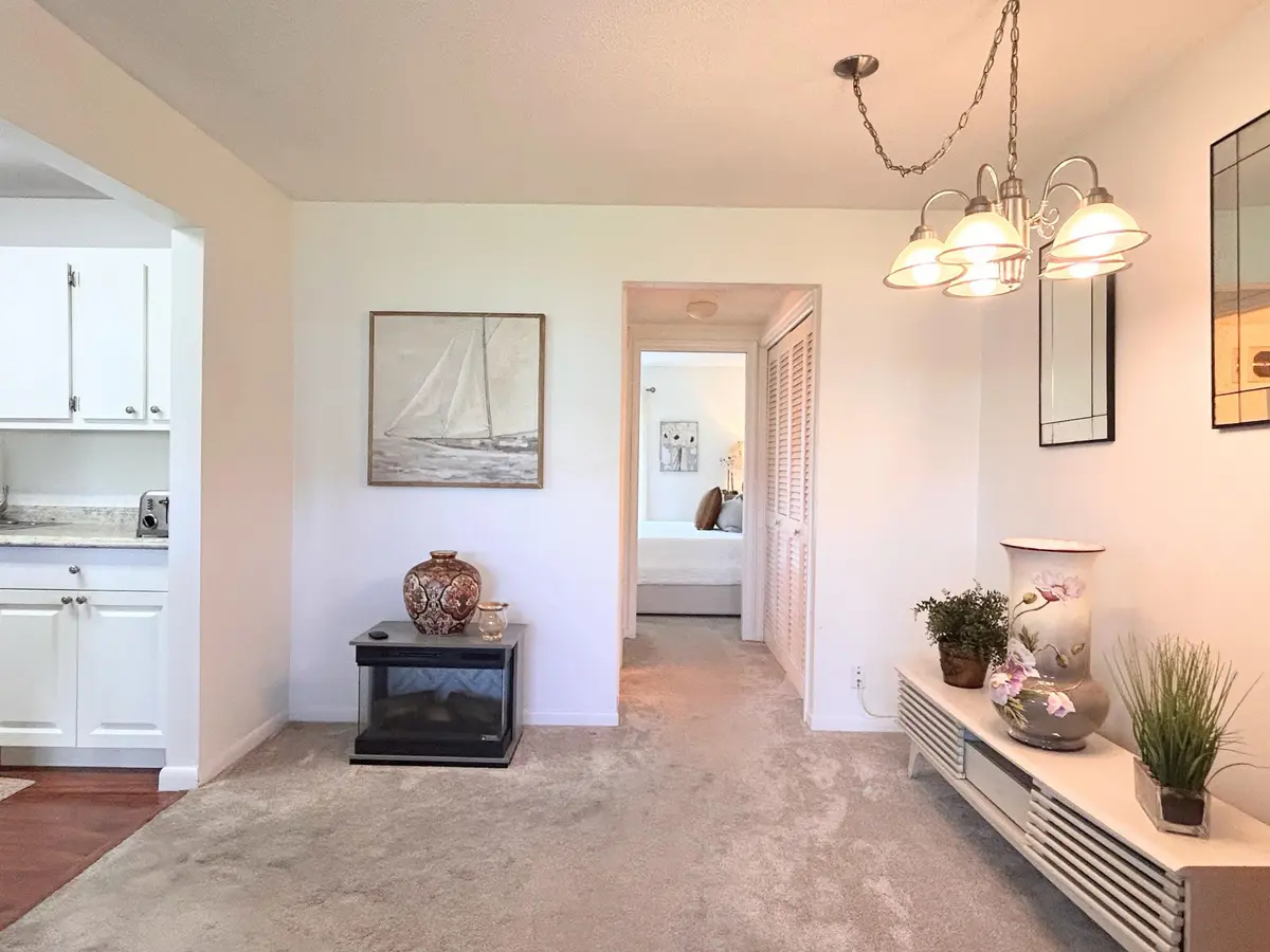 DINING TO HALL at 320 Horizons W 103, Boynton Beach