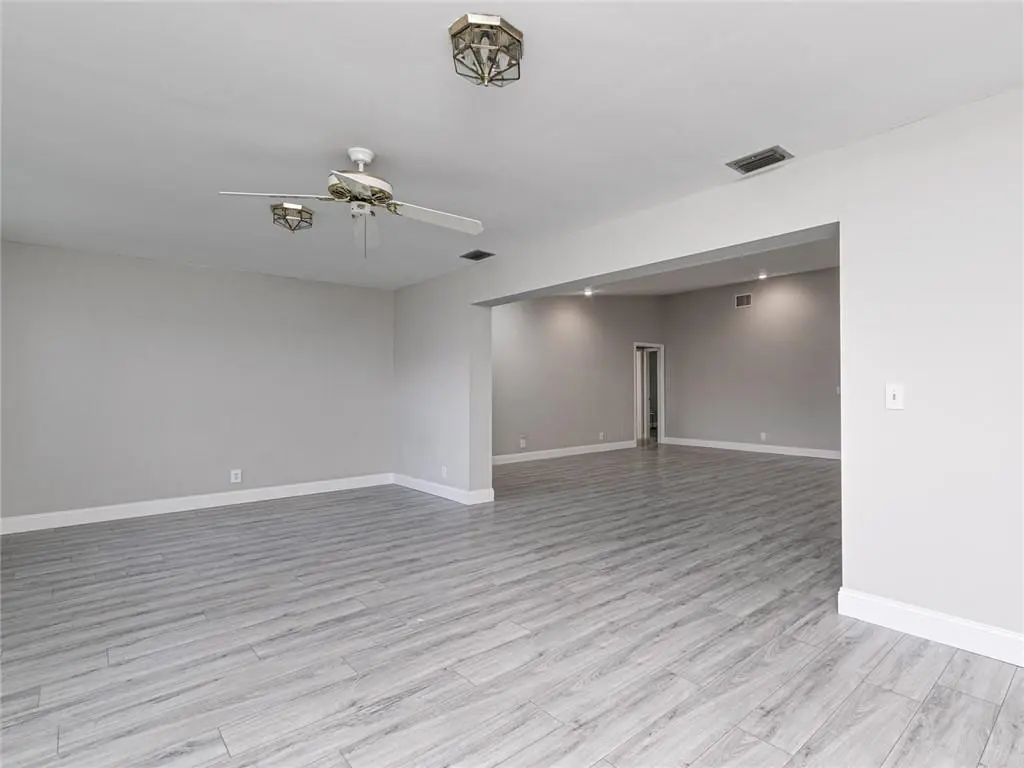 Photo 7 at 7000 NW 107th Avenue, Tamarac