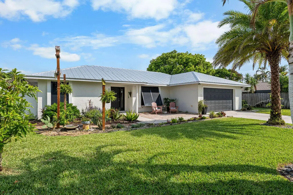 Front at 5068 SE Major Way, Stuart