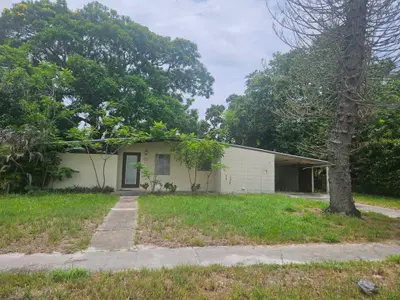 174 SE Celestia Court, Port St. Lucie – sold