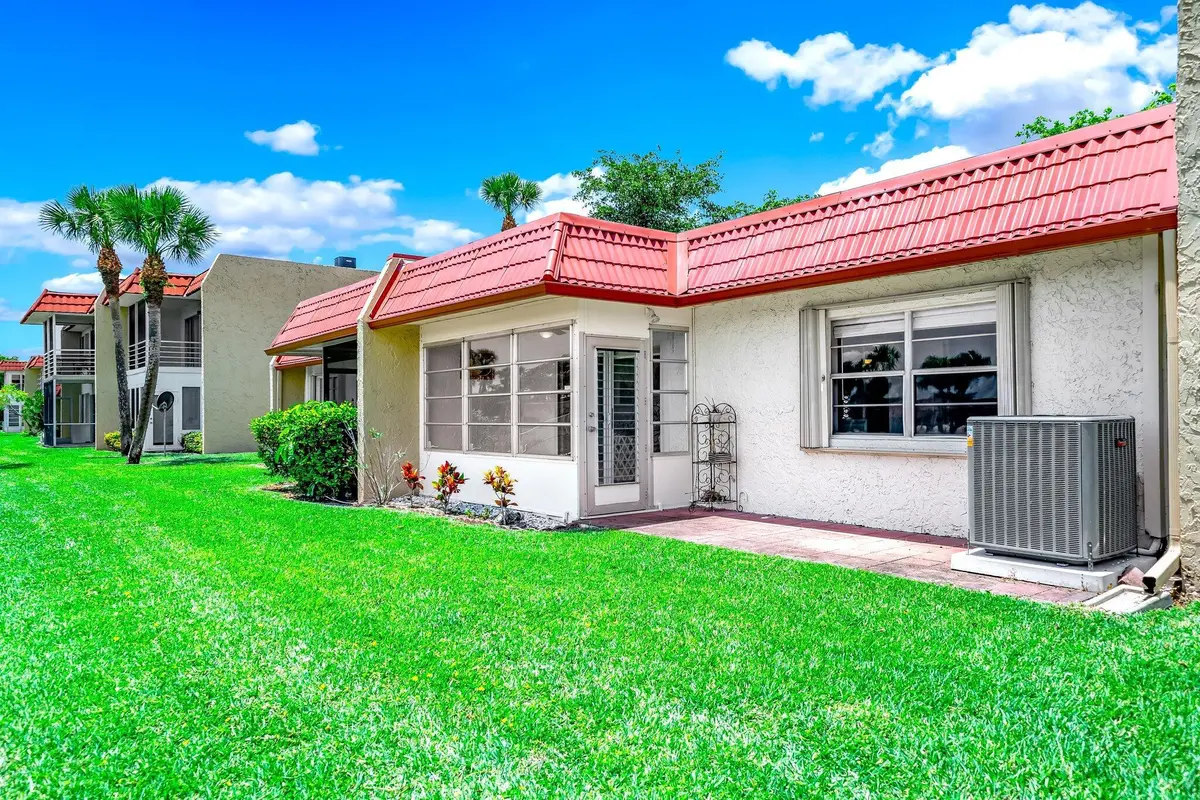 Back of Vila New AC 2025 at 154 Lake Dora Drive, West Palm Beach