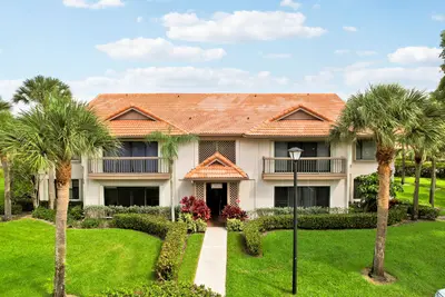 1109 Duncan Circle 203, Palm Beach Gardens – sold