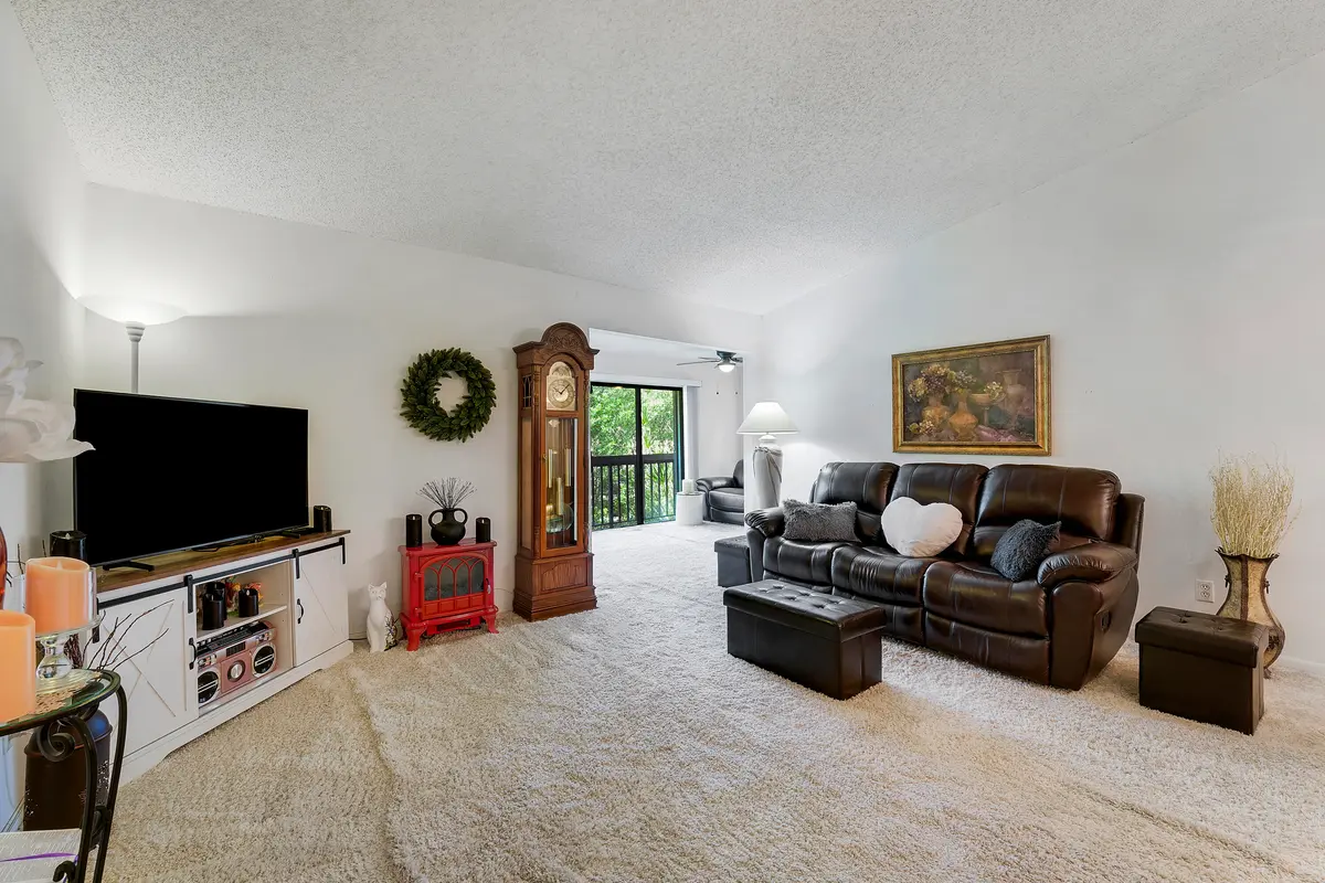 Living Room at 1109 Duncan Circle 203, Palm Beach Gardens