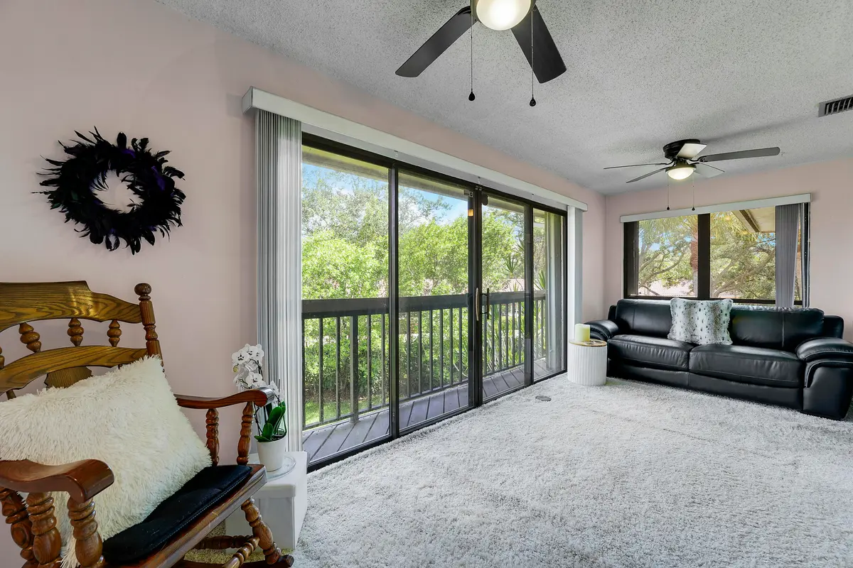 Florida Room at 1109 Duncan Circle 203, Palm Beach Gardens