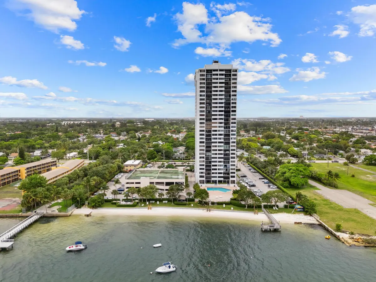 Aerial at 5600 N Flagler Drive 402, West Palm Beach
