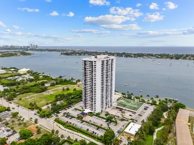 5600 N Flagler Drive 402, West Palm Beach – Condominium for sale
