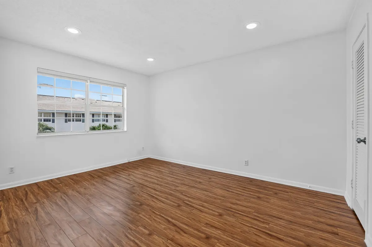 16-web-or-mls-DSC_3168 at 298 SW 6th Street 204, Boca Raton