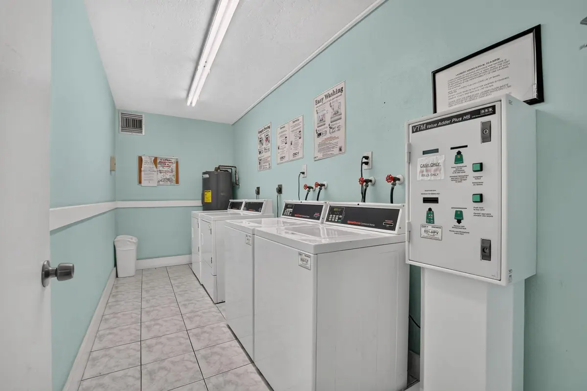 21-web-or-mls-DSC_3208 at 298 SW 6th Street 204, Boca Raton