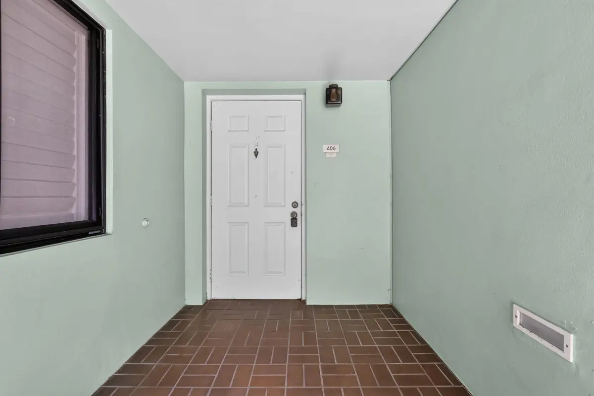 1-web-or-mls-_14A4578 at 5884 Morningstar Circle 406, Delray Beach