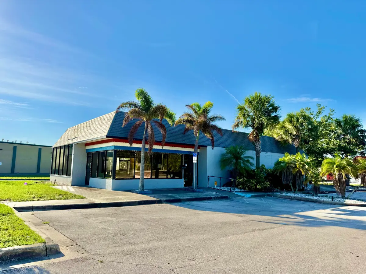 IMG_5905 at 1520 Lakeview Drive, Sebring