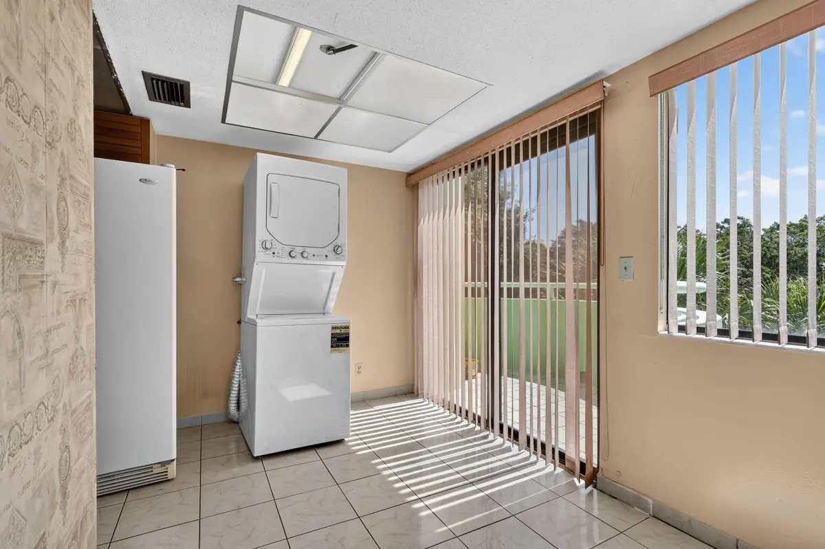 4-web-or-mls-_14A4424 at 5884 Morningstar Circle 406, Delray Beach