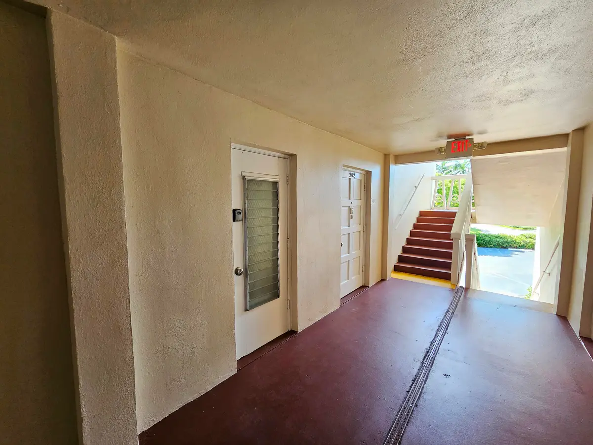 Entrance at 2562 Garden Drive 202, Lake Worth Beach