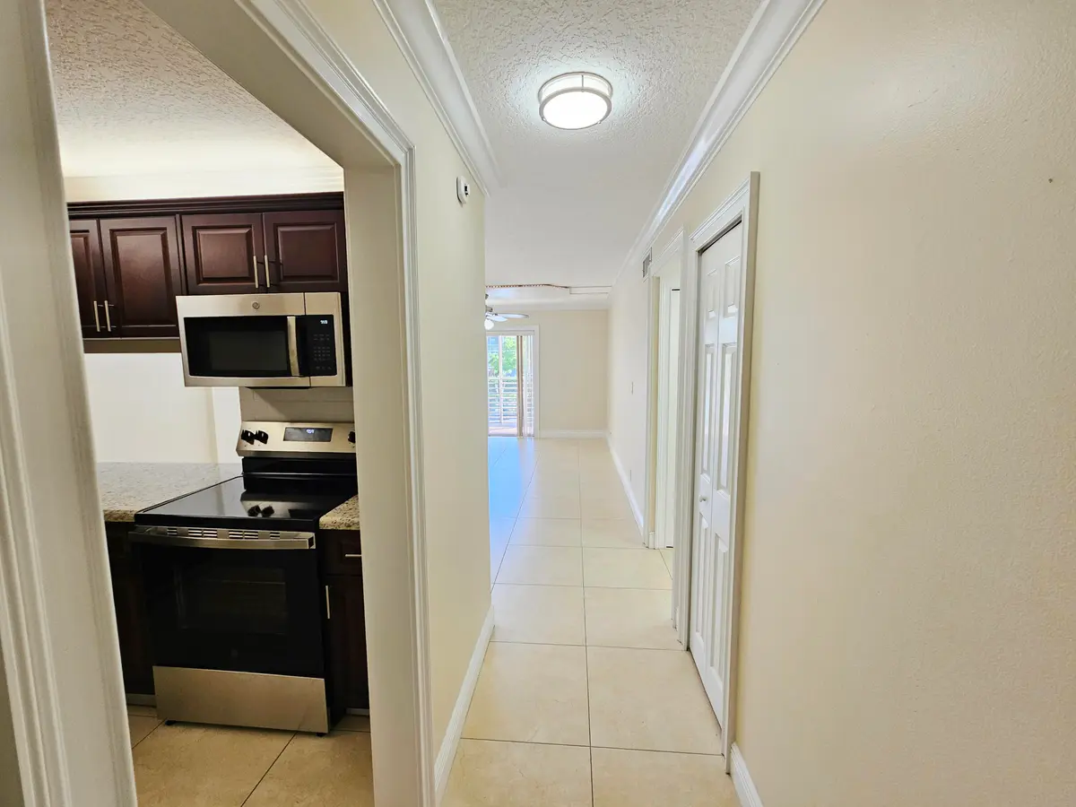 Hallway at 2562 Garden Drive 202, Lake Worth Beach