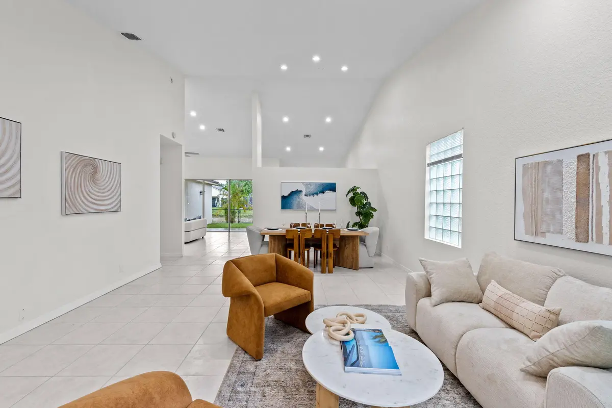8-web-or-mls-A7406315 at 5954 NW 74th Street, Parkland