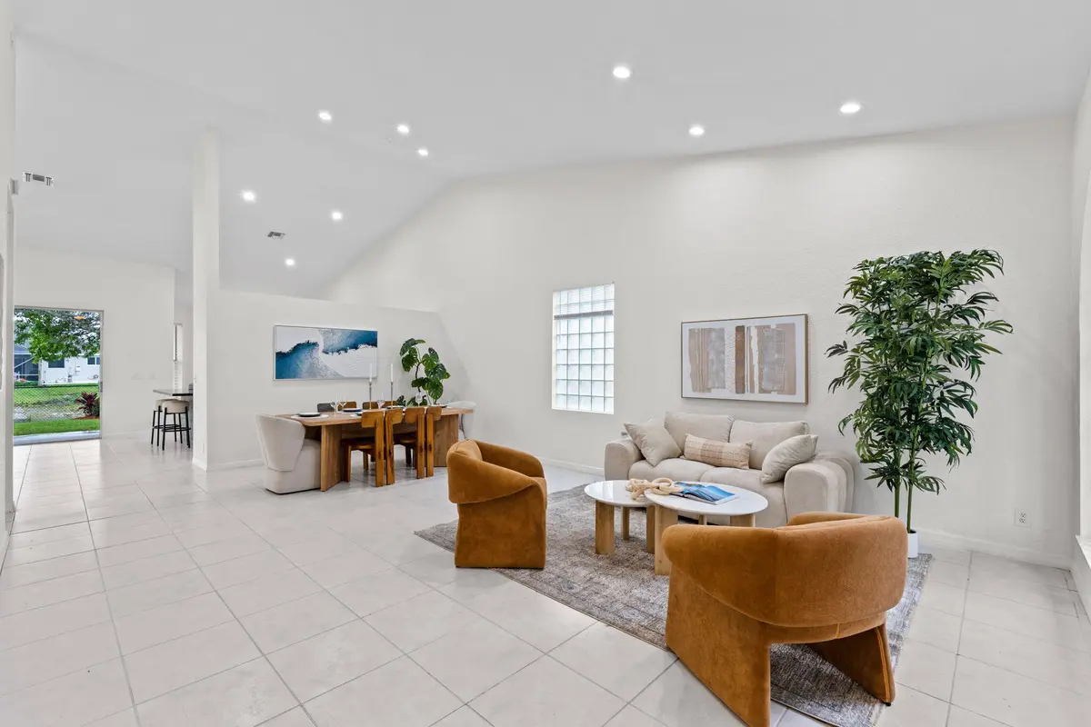 9-web-or-mls-A7406308 at 5954 NW 74th Street, Parkland
