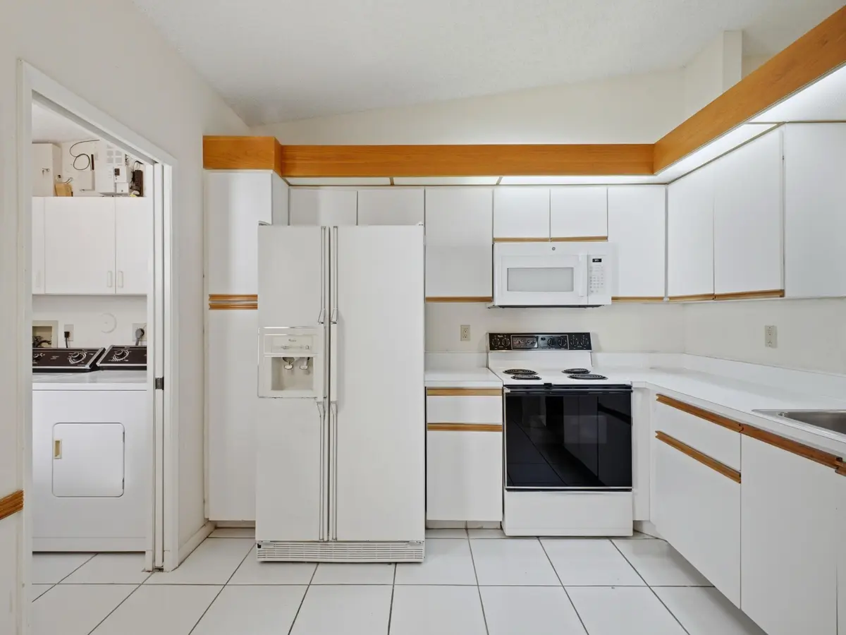 Kitchen 3 at 6200 Kings Gate Circle, Delray Beach