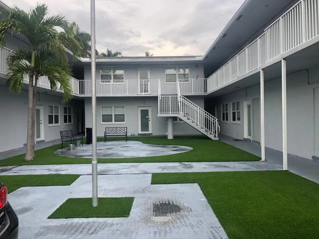 930 N 14th Court, Hollywood, FL – photo 2