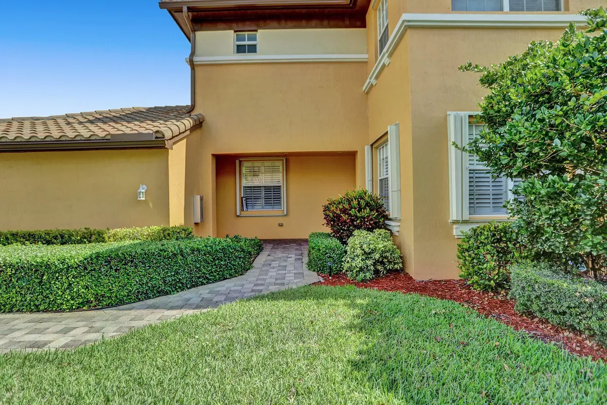 Photo 2 at 8246 NW 127th Lane 29-c, Parkland