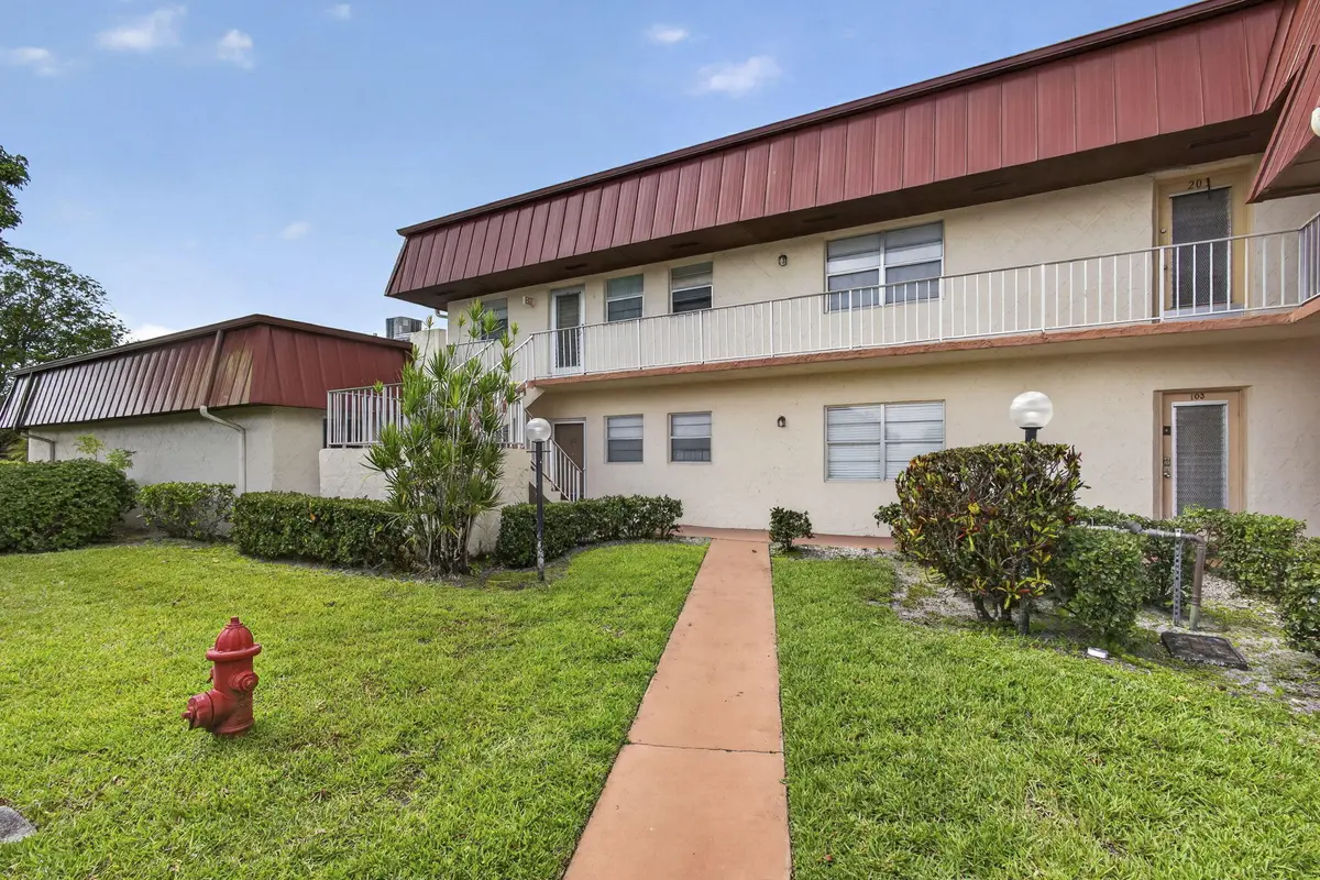 5-web-or-mls-BS1A8591 at 12020 W GREENWAY Drive 101, Royal Palm Beach