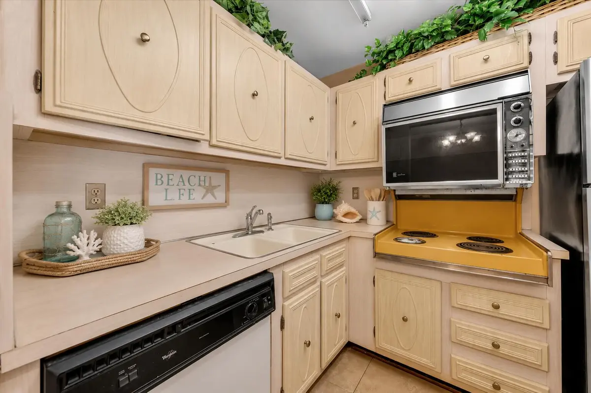 Furnished Kitchen - 768e3455-6a3e-4780-b at 180 Cypress Club Drive 816, Pompano Beach