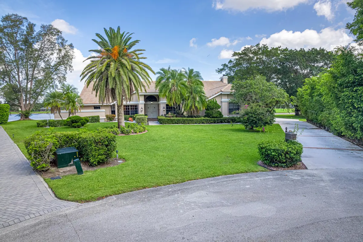 Front Home at 7511 Brigantine Lane, Parkland