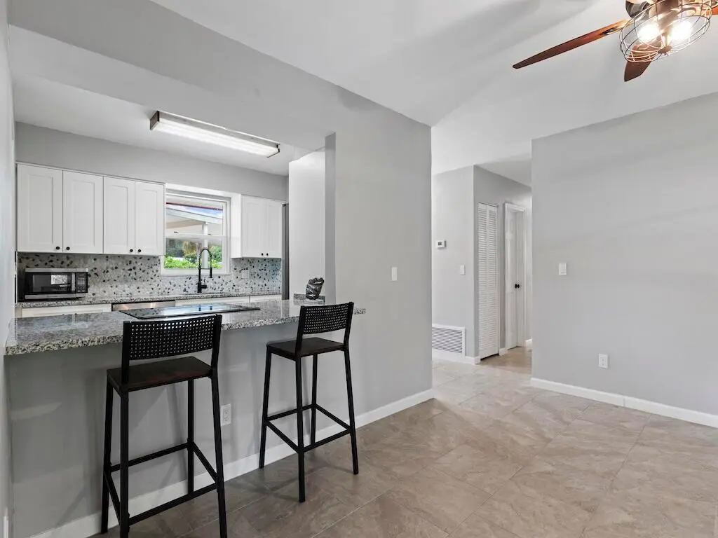 Breakfast Bar at 474 22nd Street, Vero Beach