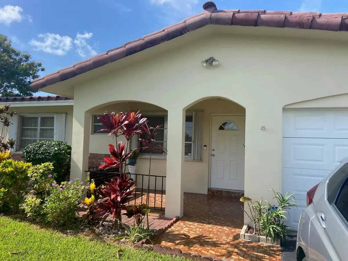 P4 at 1246 NW 45th Street, Deerfield Beach