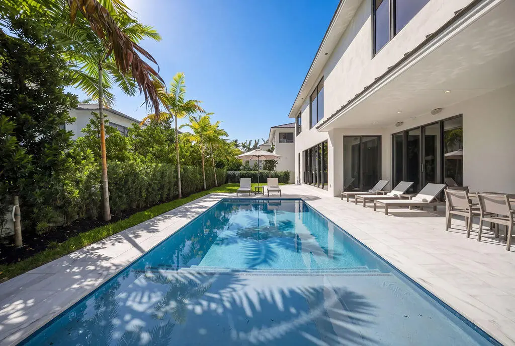 hf_20260513_152551_c3431c00-b829-4297-97 at 1550 Ponce De Leon Drive, Fort Lauderdale