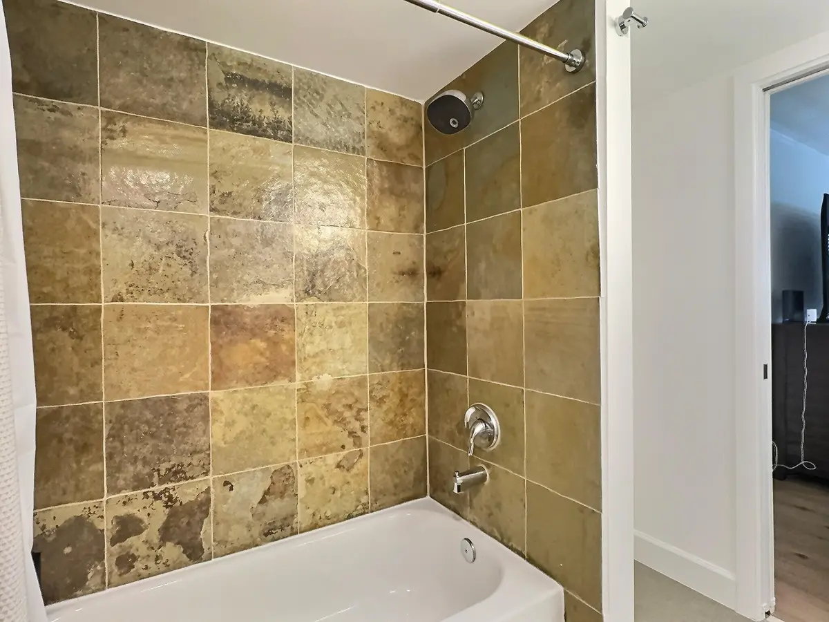0aea749e1c6b6e8895e8c08832d7f6a477ae057a at 3017 N Oakland Forest Drive 308, Oakland Park