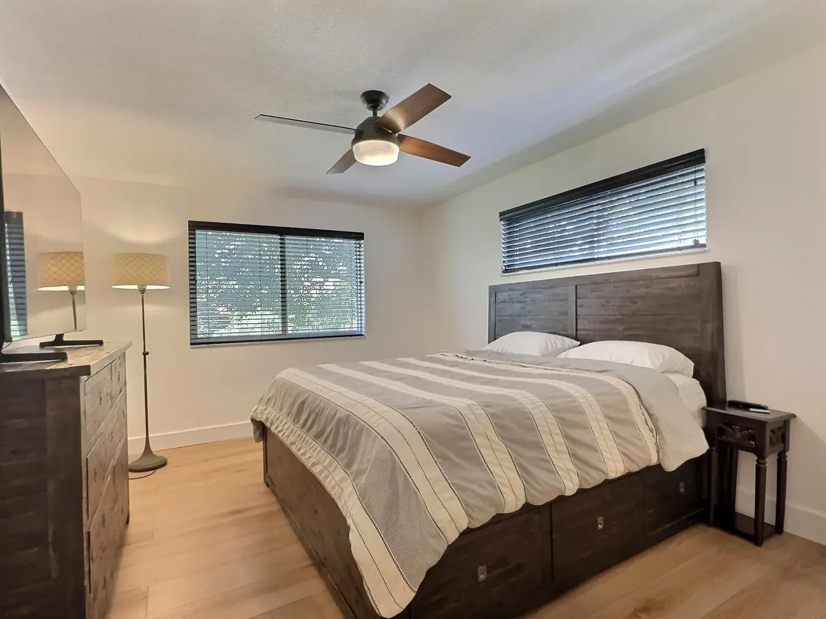 54c927c6fedb7937595275598beec72cc0a0d8ec at 3017 N Oakland Forest Drive 308, Oakland Park