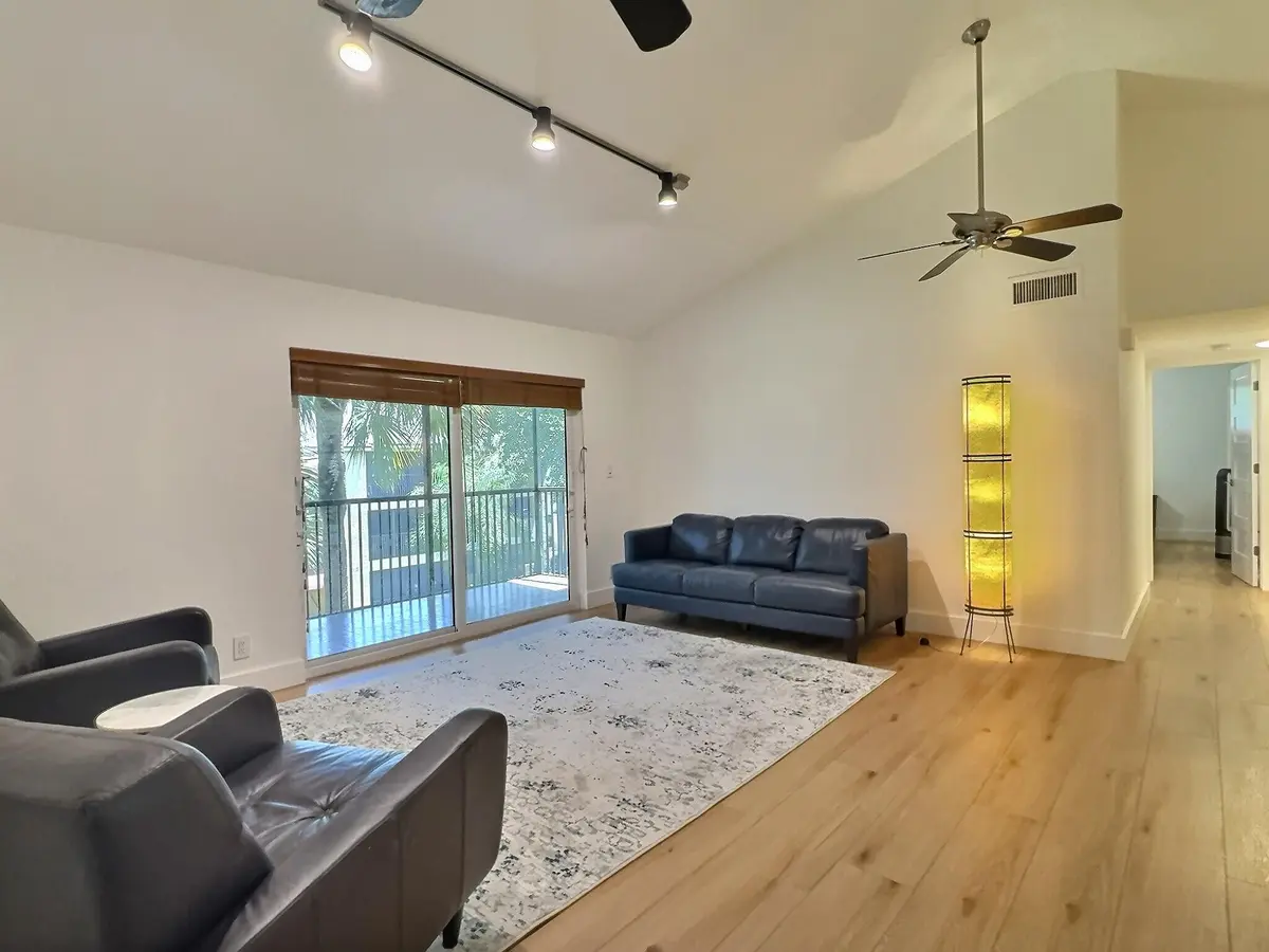 fab09aad758720cb9758a1561bfc3b3f745d6583 at 3017 N Oakland Forest Drive 308, Oakland Park